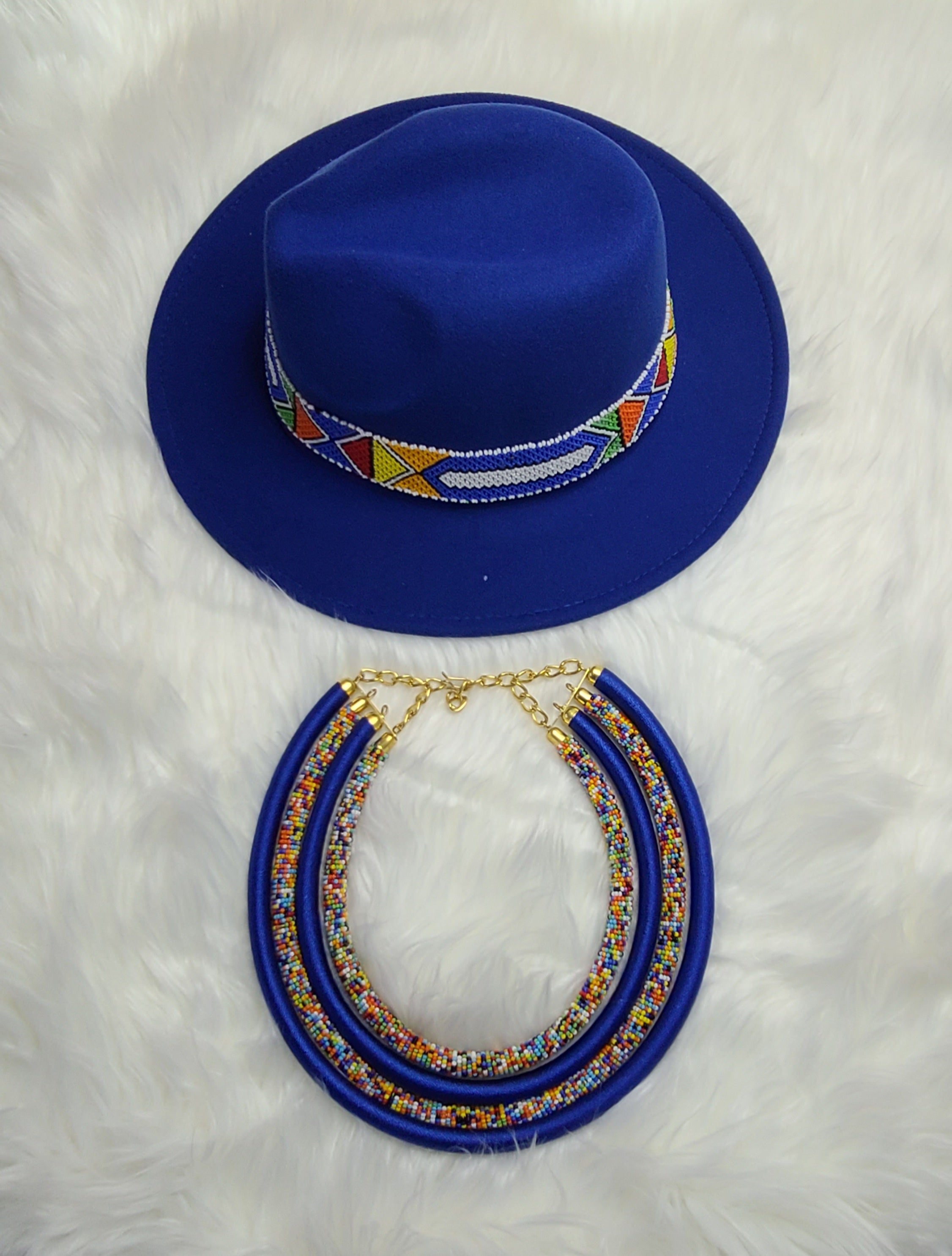 Maasaï hat & necklace set